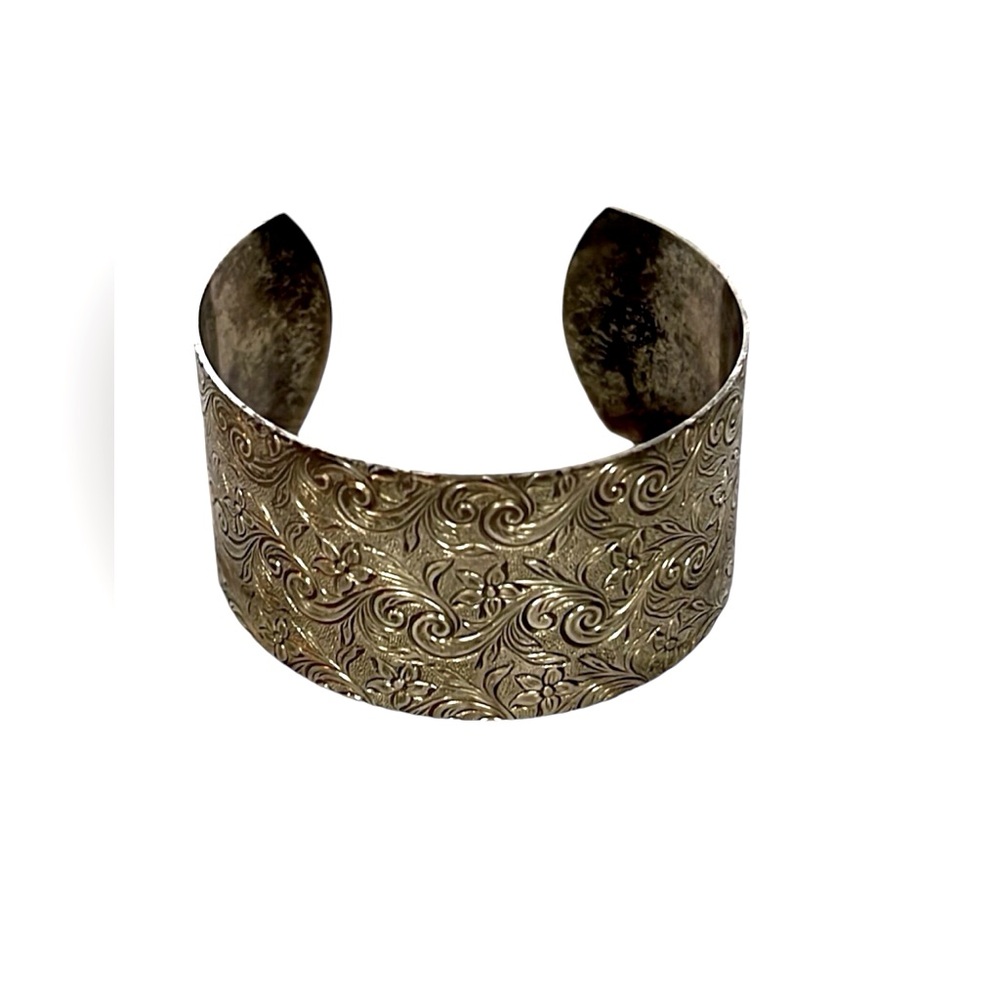 Vintage Metal Etched Cuff Bracelet. Pre owned. Shows wear. See photo